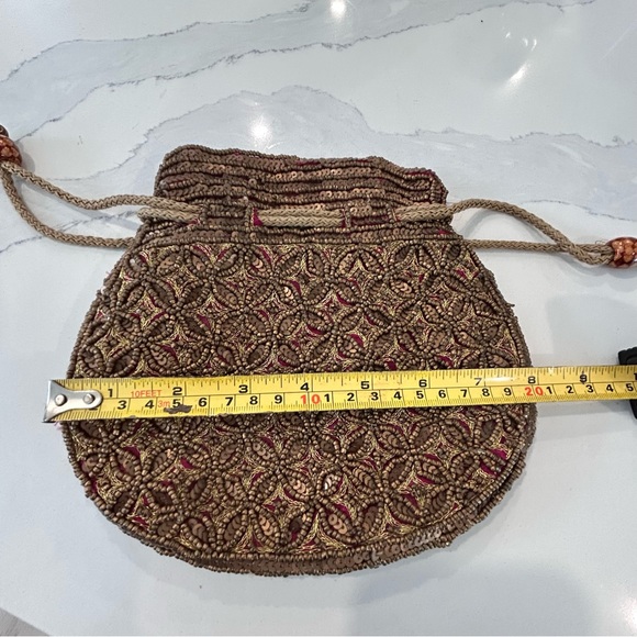 Zari-Zardosi Handcrafted Batua Style Beaded Bag - Picture 6 of 7